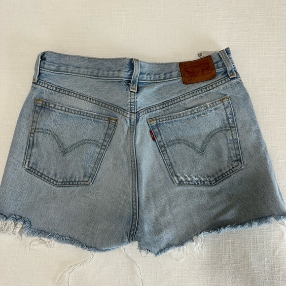 Levi 501 shorts - Picture 3 of 4